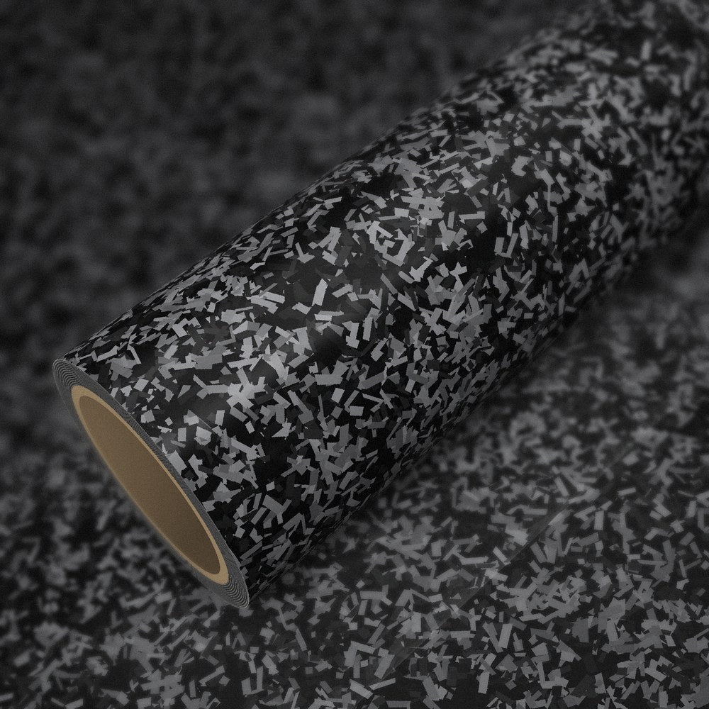Rol forged carbon zilver glans op een vel van dezelfde folie