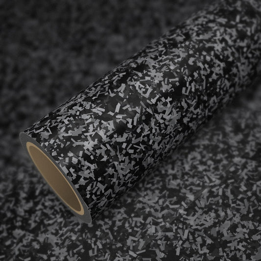 Rol forged carbon zilver glans op een vel van dezelfde folie