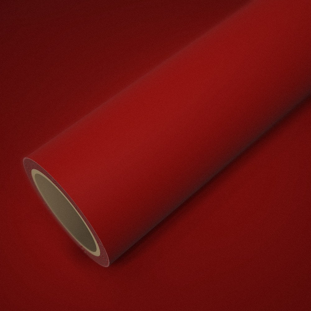 Rol mat rood op een vel van dezelfde folie