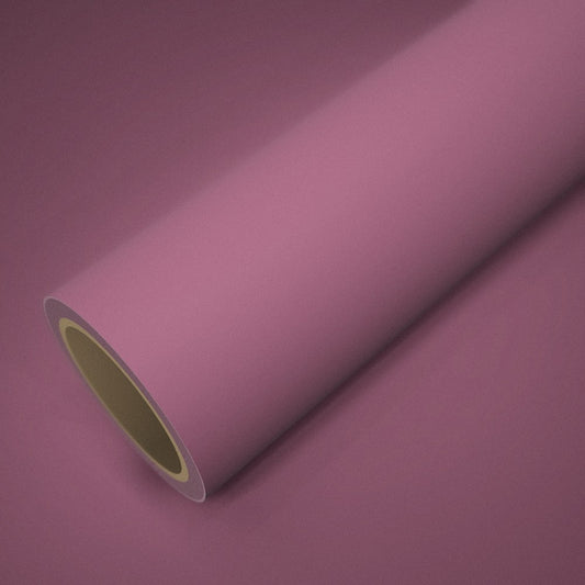 Rol mat roze op een vel van dezelfde folie